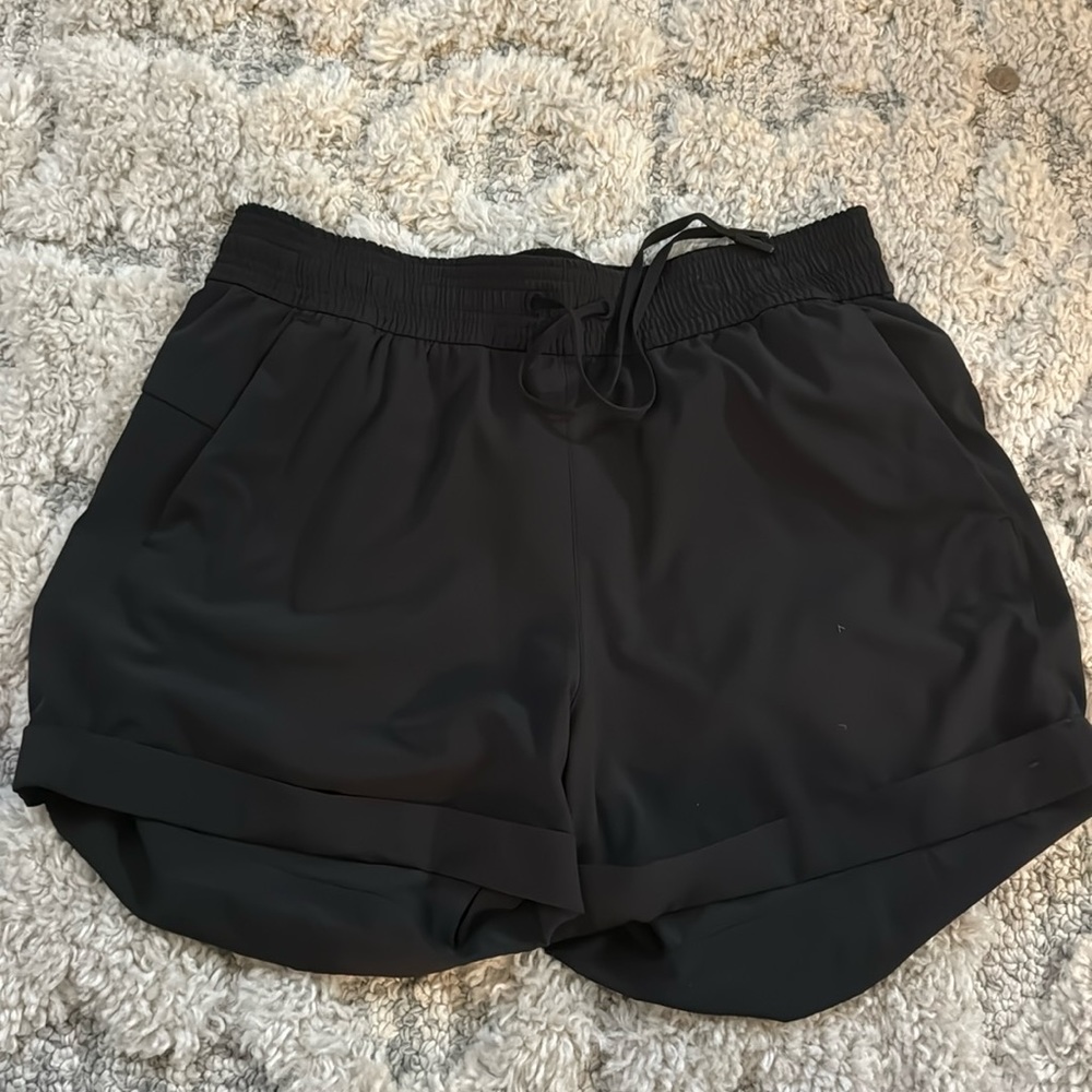 Lulu flowy shorts